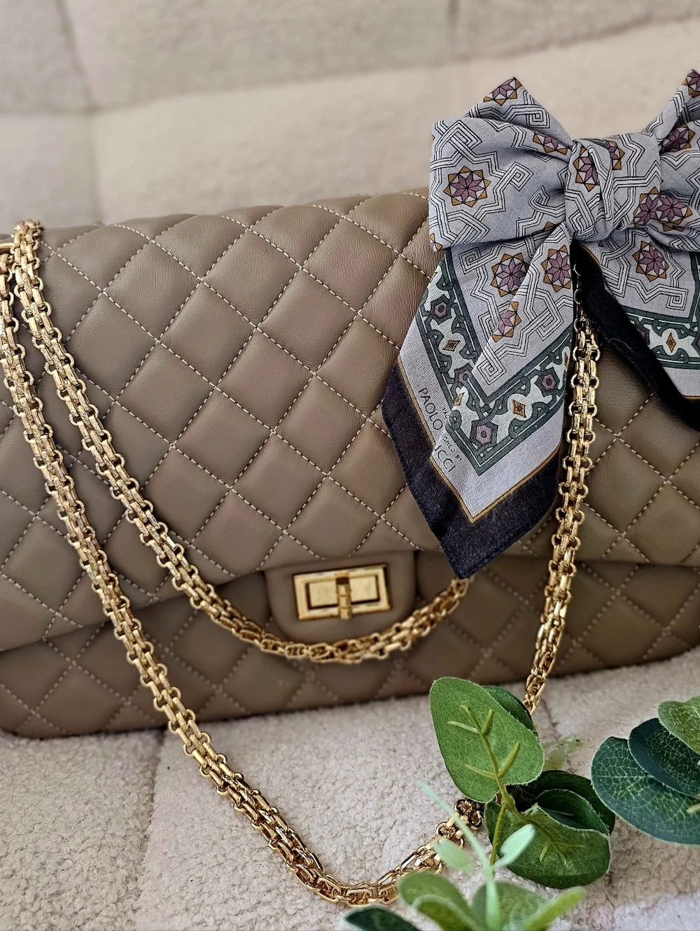 Paolo Gucci elegant gray